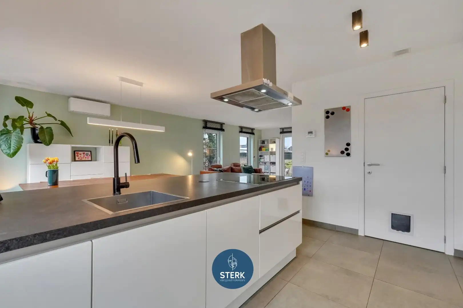 ENERGIEZUINIGE GEZINSWONING OP EEN RESIDENTIËLE LOCATIE TE LANAKEN ! foto 12