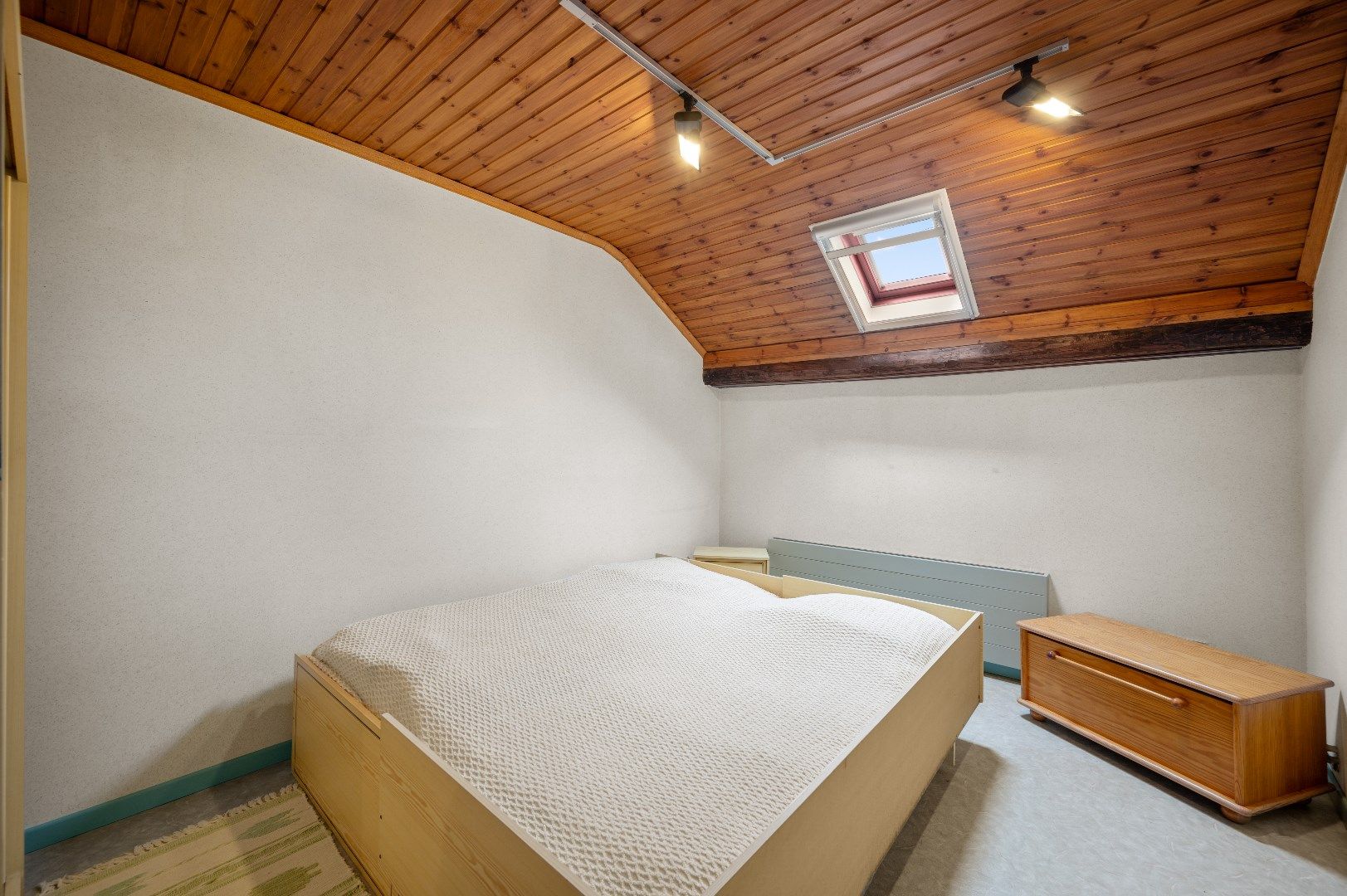 Gezinswoning met 5 slaapkamers, 2 badkamers en prachtige tuin foto 17
