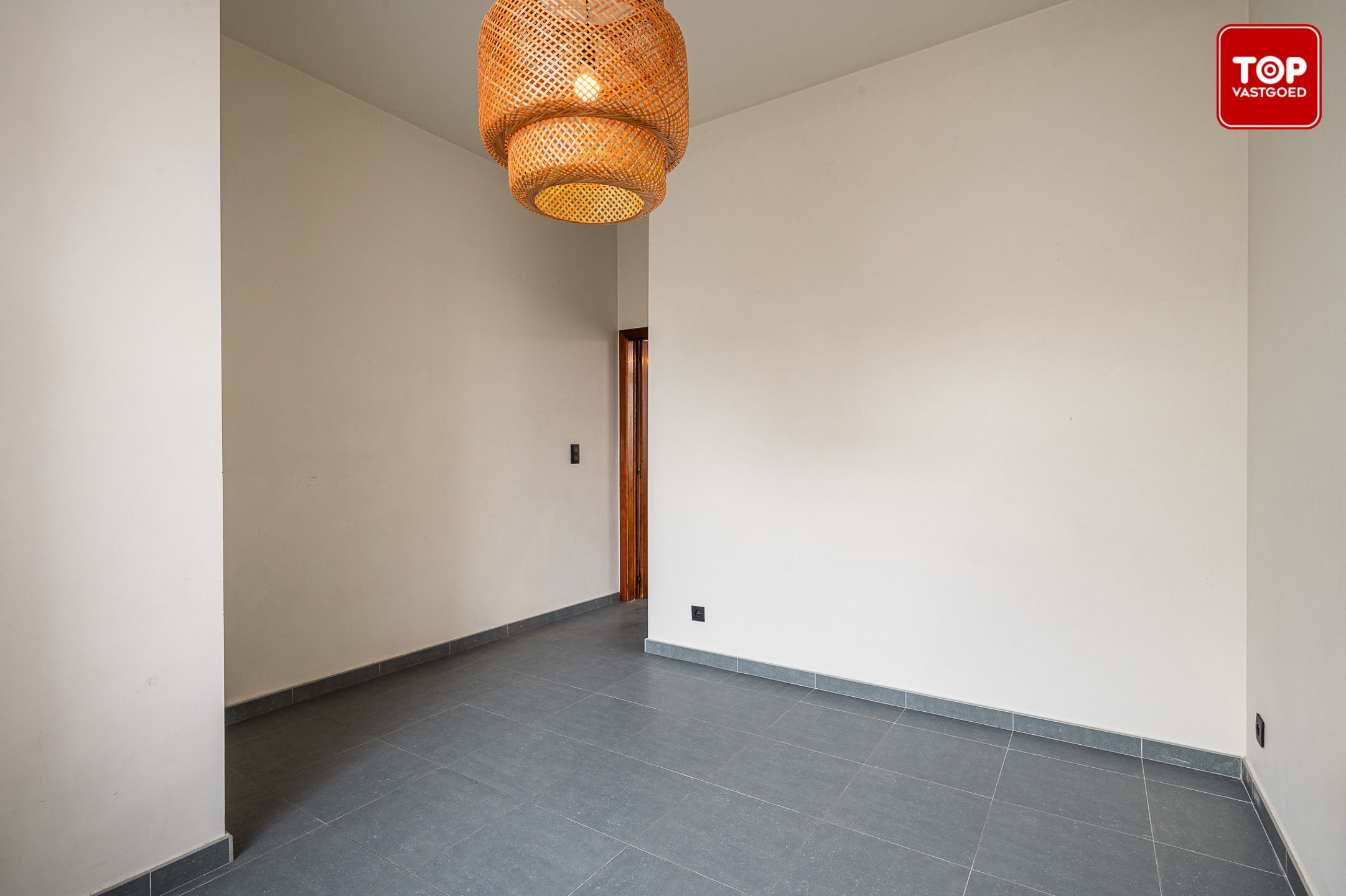 Charmante op te frissen woning nabij Gent-centrum, ideaal als starters- of opbrengstwoning foto 3