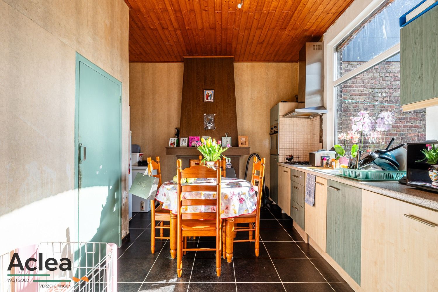 Te renoveren woning met 2/3 slpks en mooie tuin met uitweg foto 5