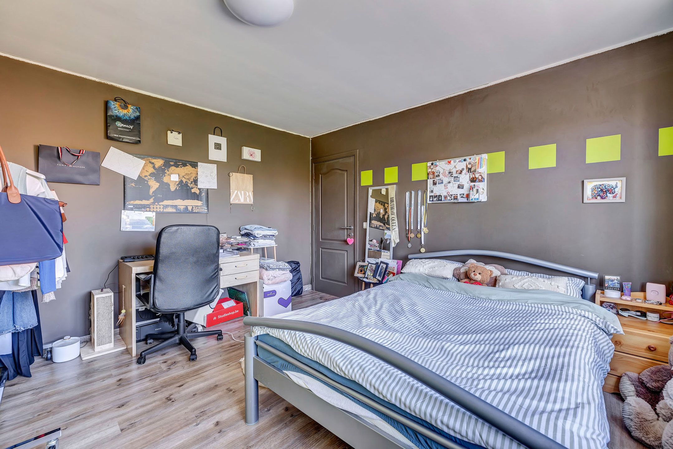 Instapklare woning met ruime garage en tuin foto 15