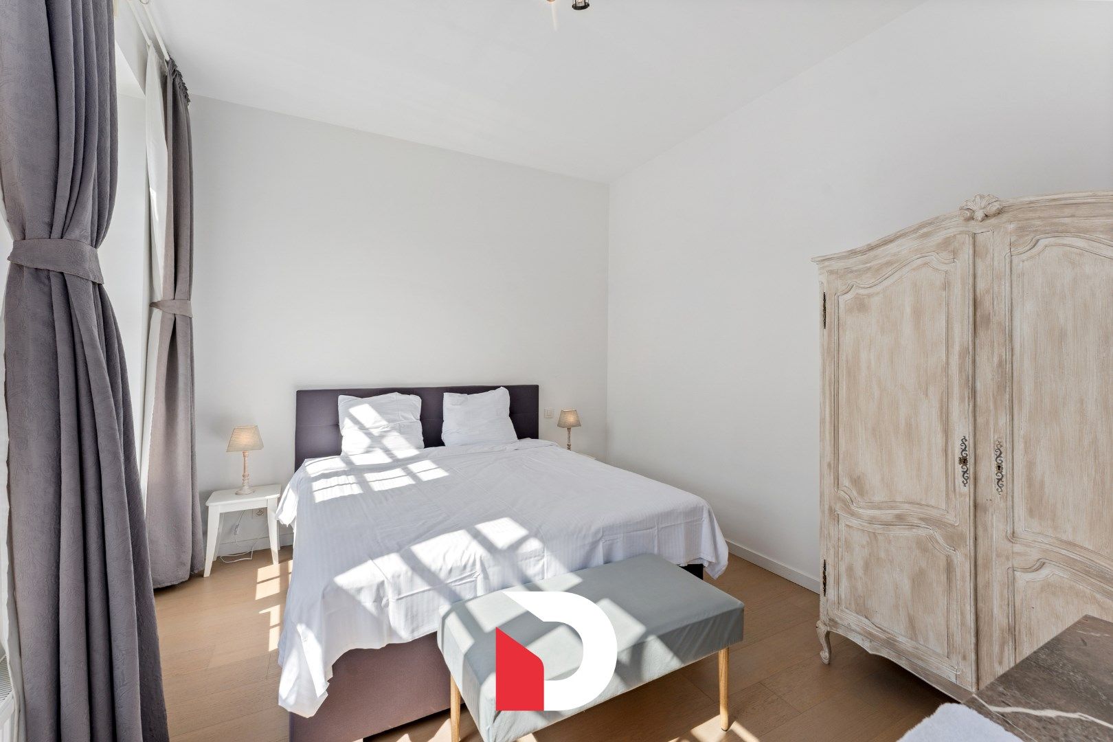Burgerwoning met 5 slk en vergunde gastenlogies foto 14