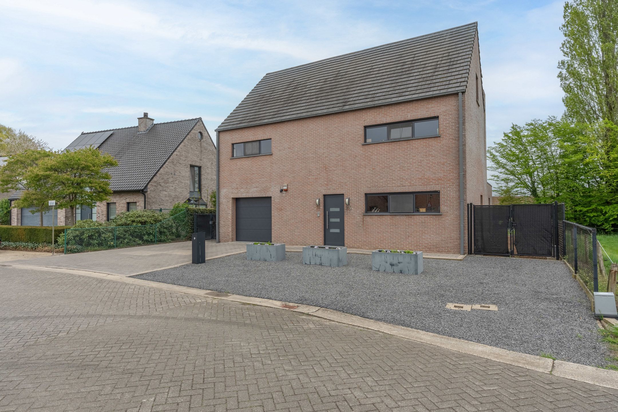 Verrassend ruime gezinswoning met 6 slaapkamers, 2 badkamers en garage. foto 34
