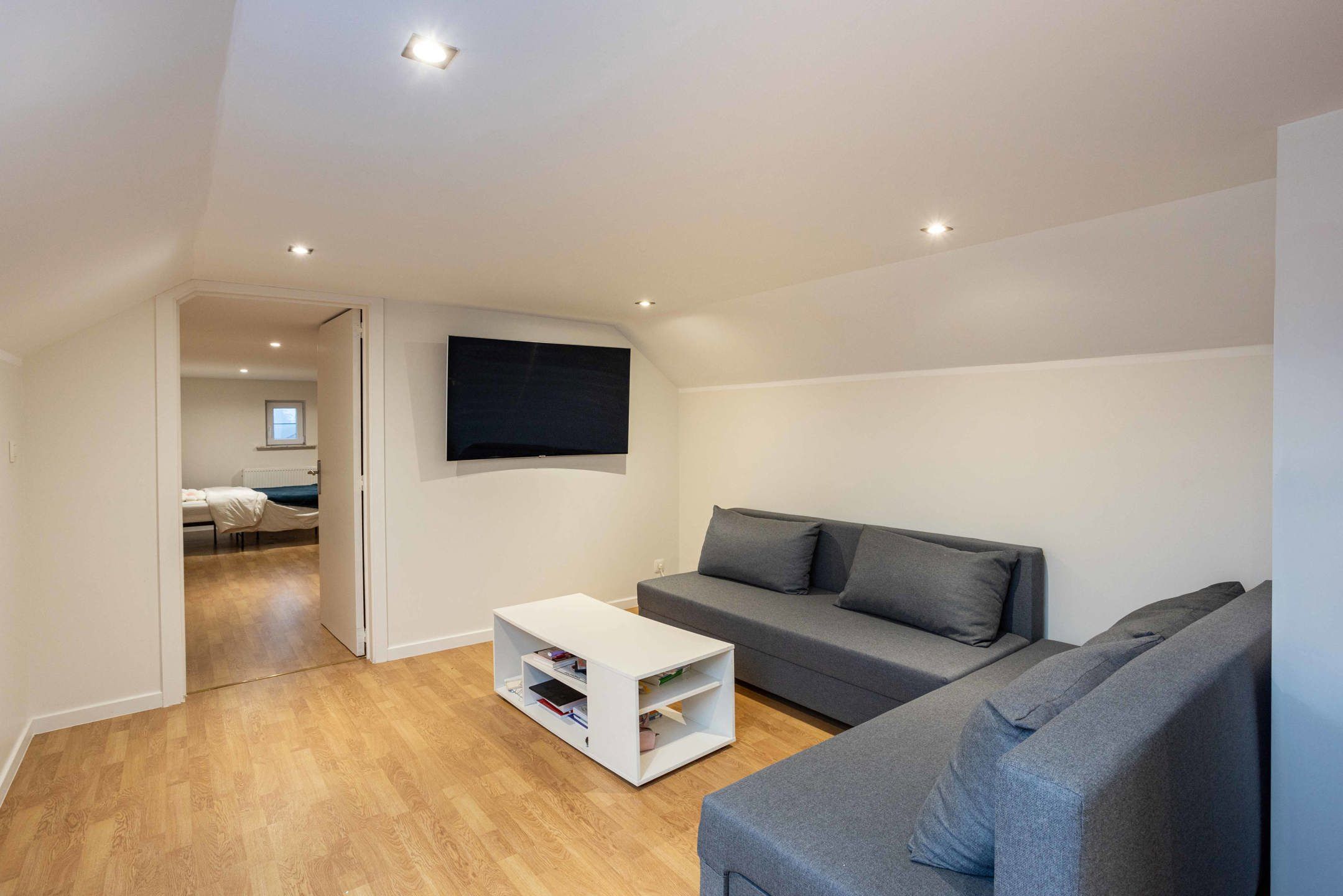 Alleenstaande villa met garage residentiële wijk te Ronse foto 19