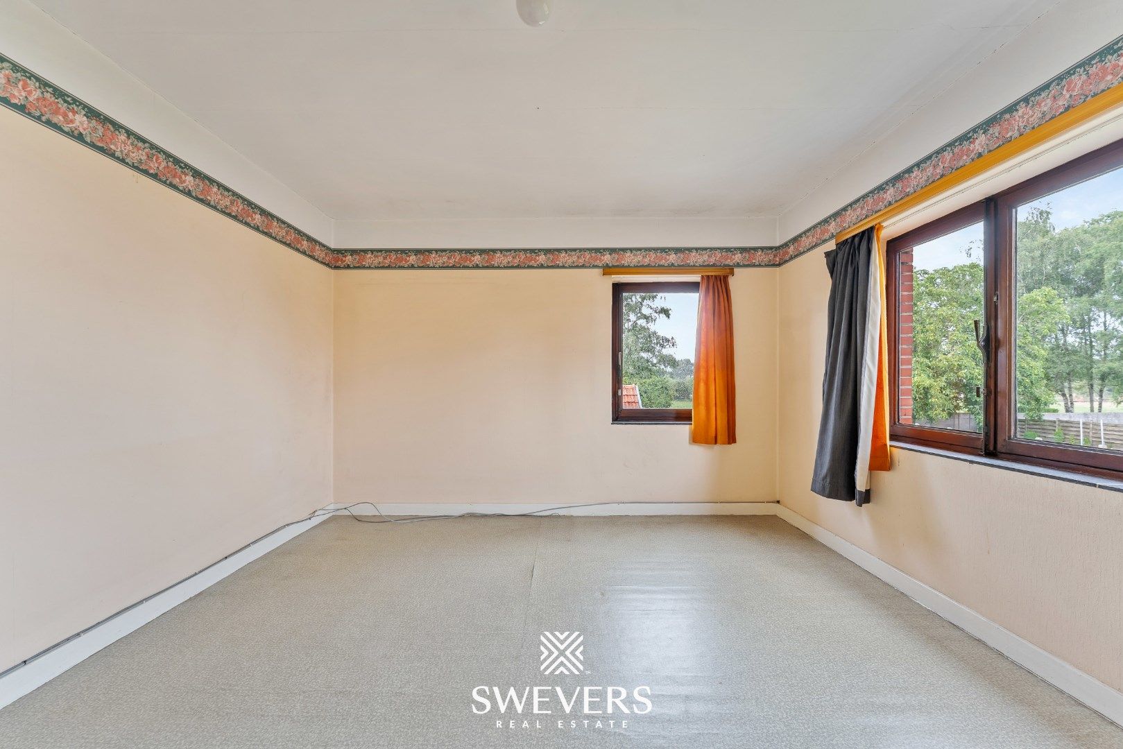 Gunstig gelegen, te renoveren woning, op mooi perceel van 8a 88ca foto 23