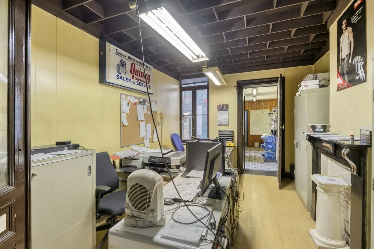Opbrengsteigendom met renovatiepotentieel in Anderlecht foto 4