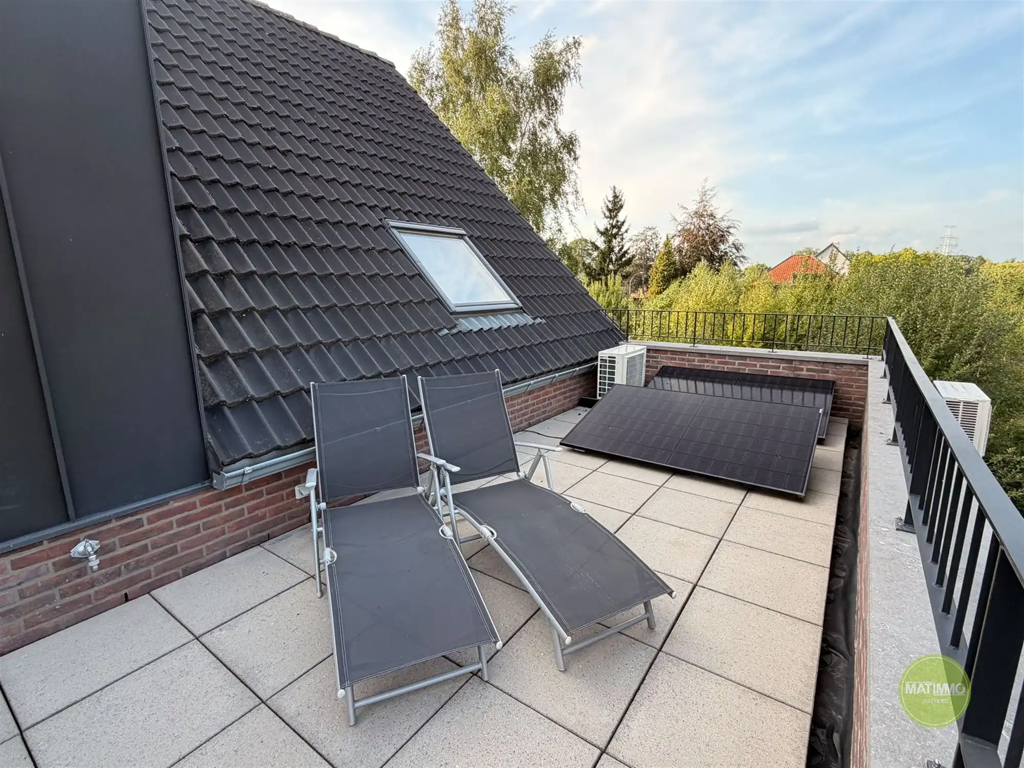 BEMEUBELD DAKAPPARTEMENT MET RUIM TERRAS IN MOL foto 24