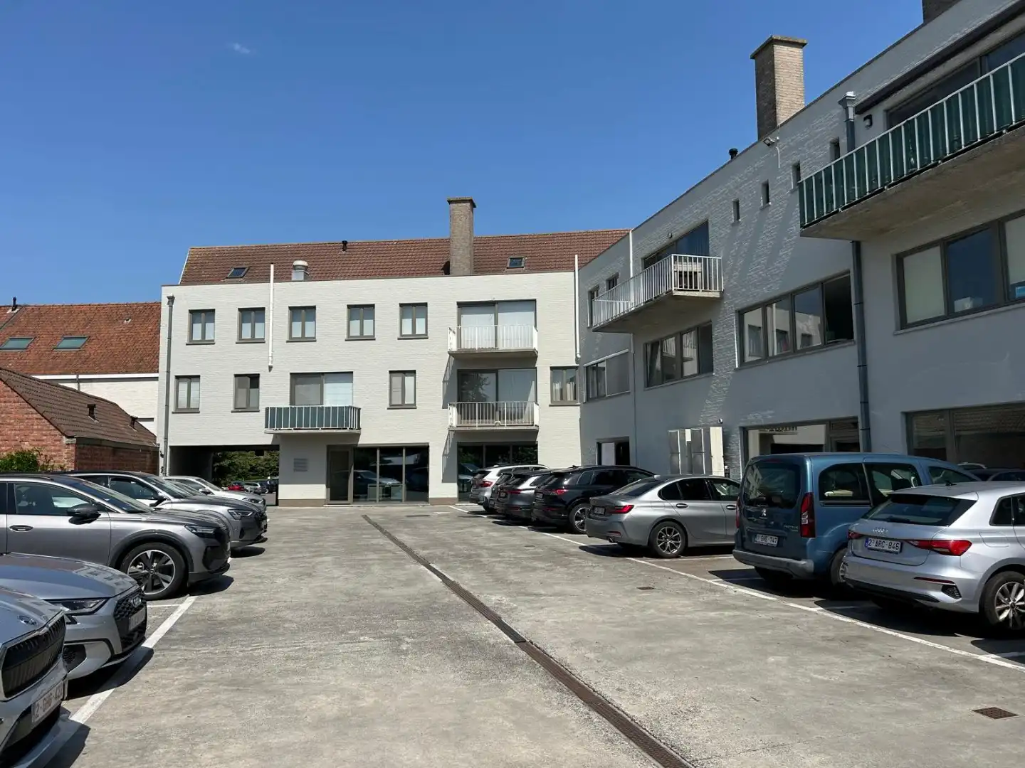 Dubbele garagebox TE KOOP centrum Waregem.  foto 4