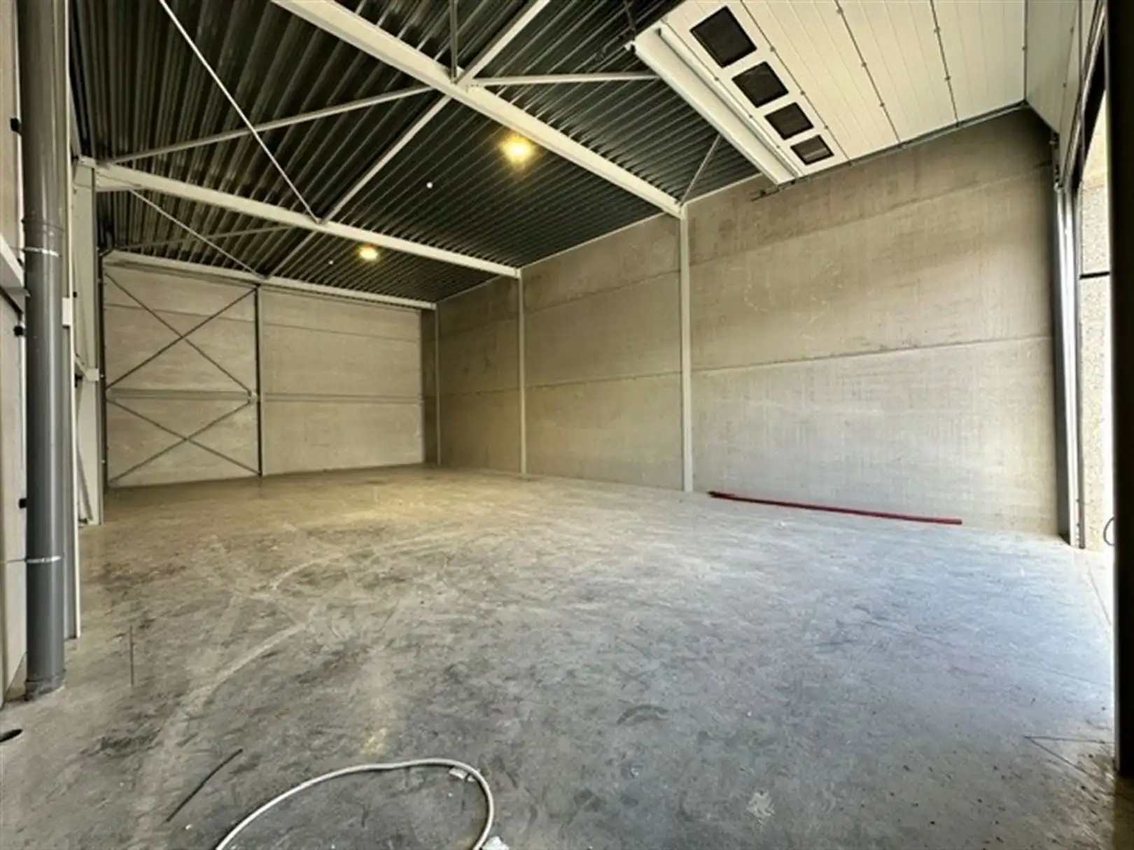 Nieuwbouw magazijn te huur 193m² te Sint-Gillis-bij-Dendermonde (Unit 6) foto 2