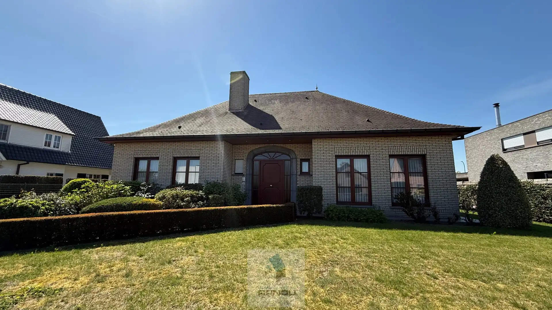 Verrassend ruime gelijkvloerse woning met 2 slaapkamers op gunstige ligging foto 2