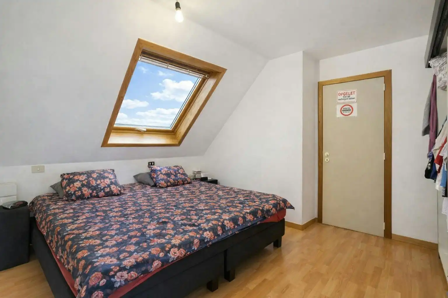 Alleenstaande woning in een rustige wijk te koop in Bissegem foto 16