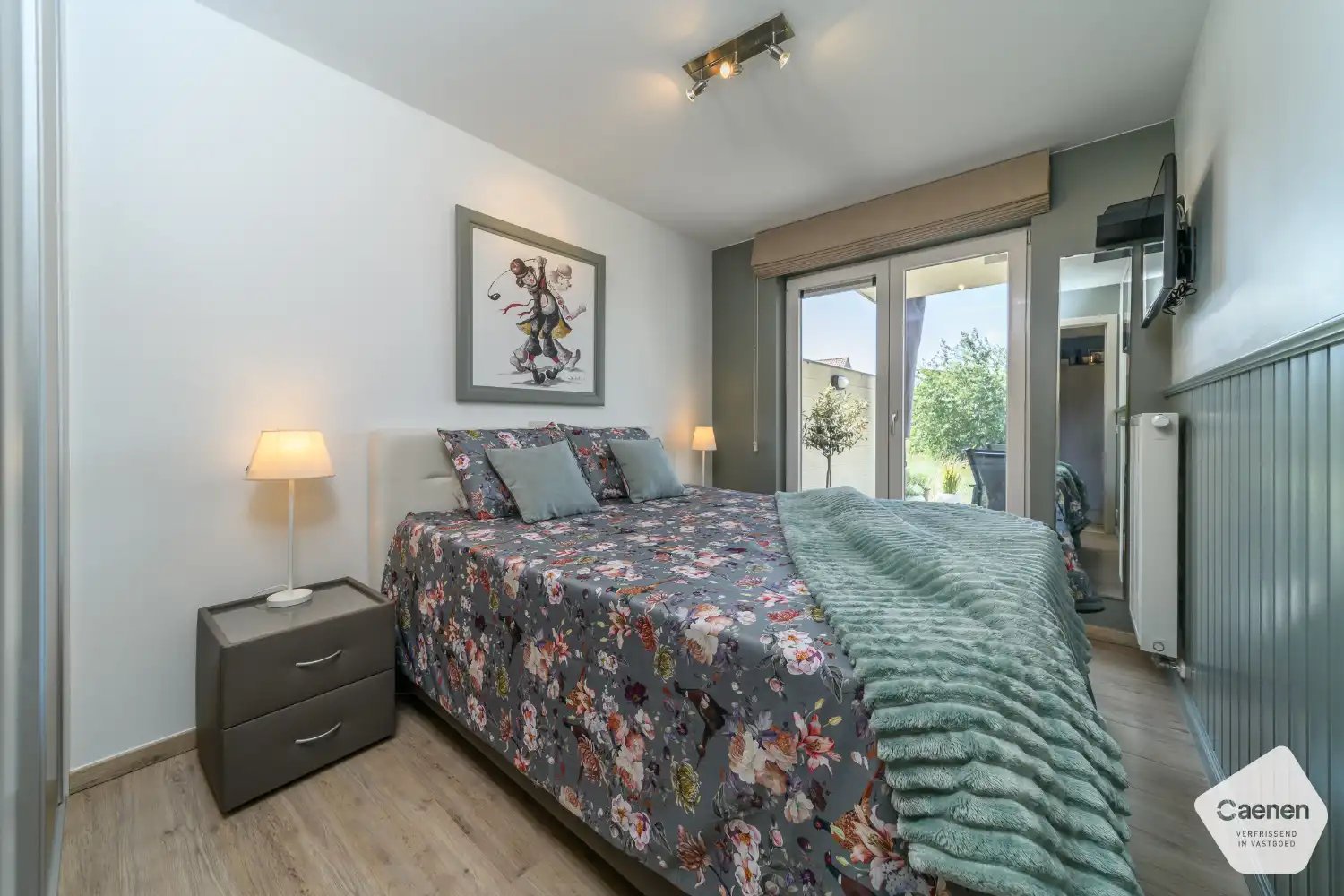 Stijlvol gemeubeld 1-slaapkamerappartement met ruim terras op toplocatie in De Panne foto 7