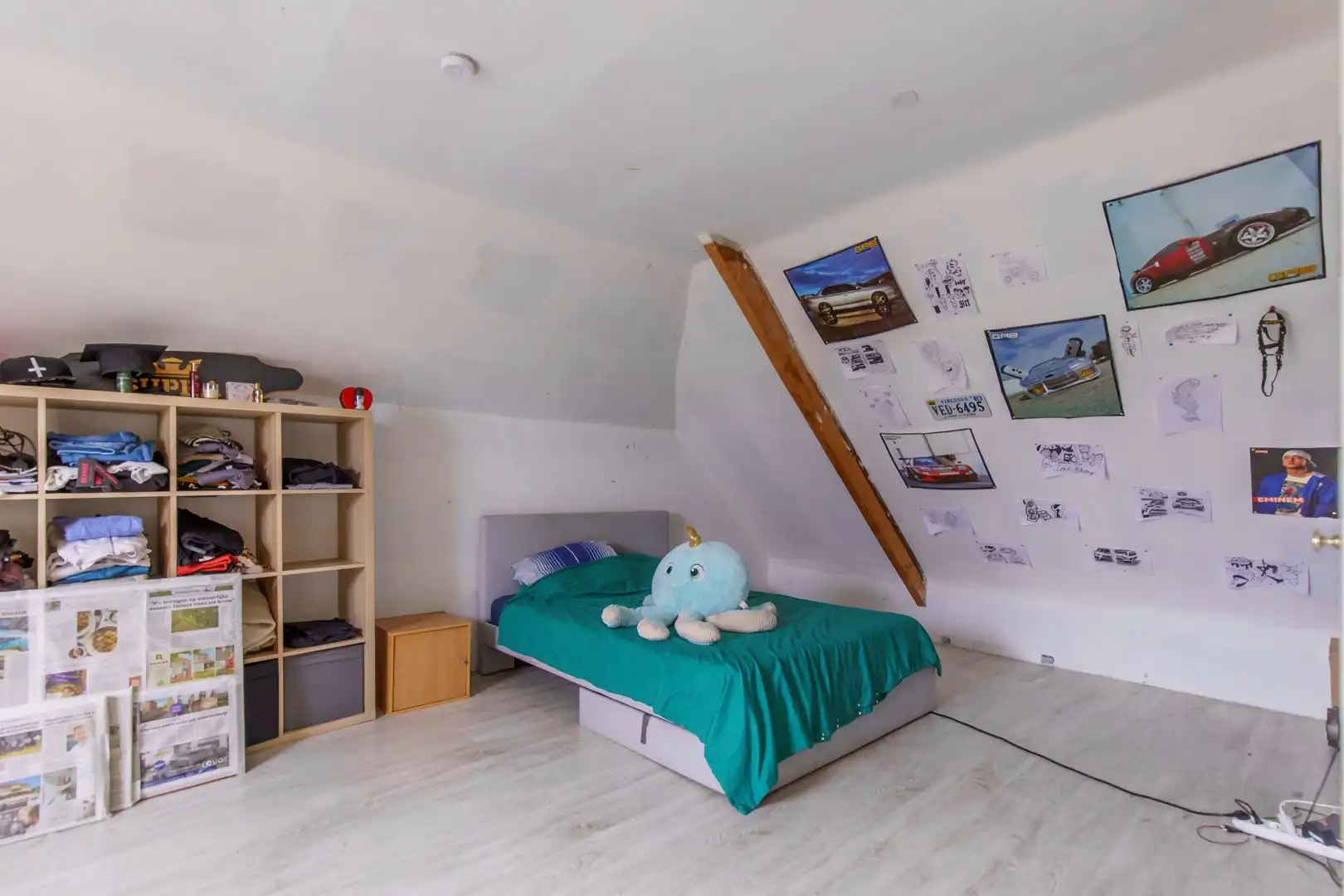 Ruime woning met vier slaapkamers en grote tuin foto 28