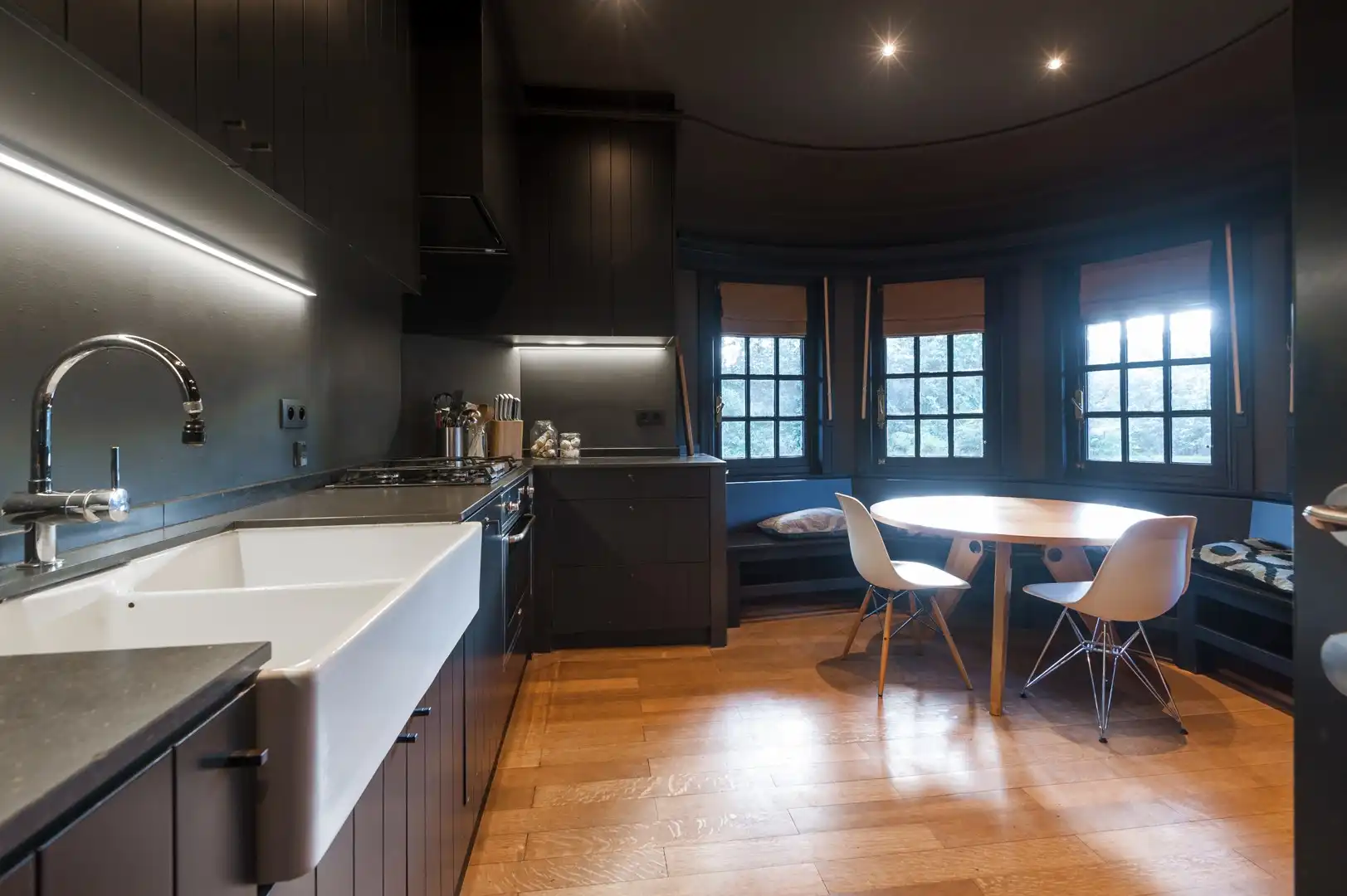 PRACHTIGE EN UNIEKE VILLA MET RIETEN DAK foto 14