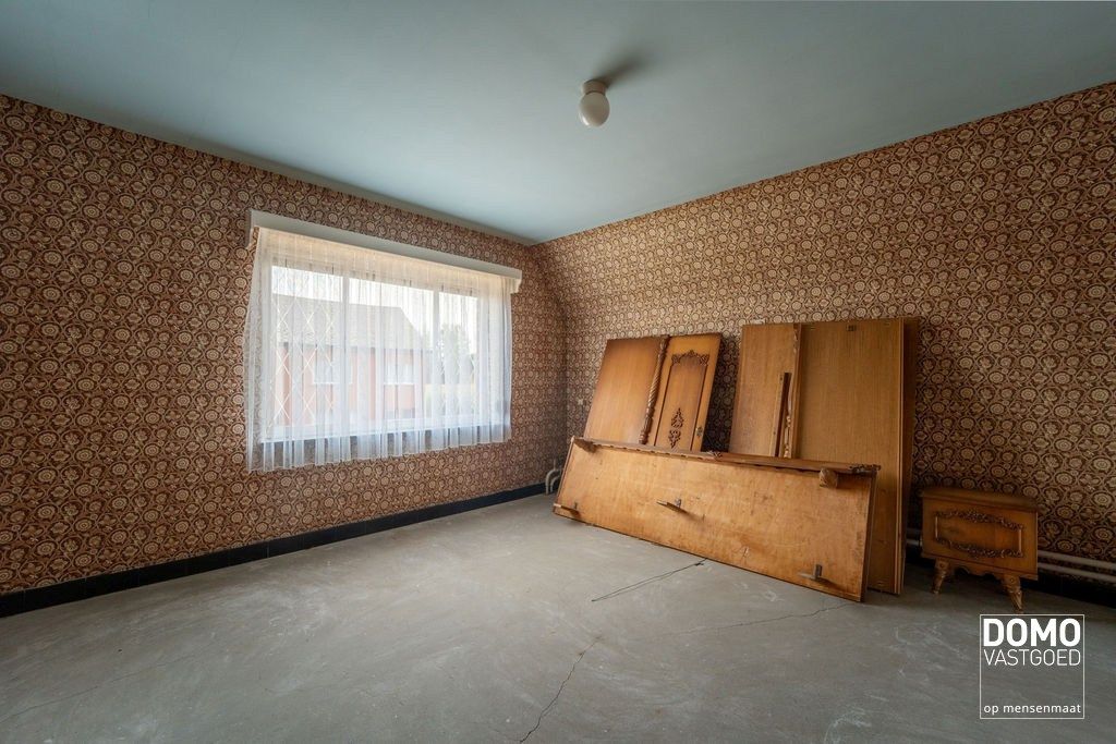 Te renoveren woning met grote tuin en achterliggende stal  foto 14