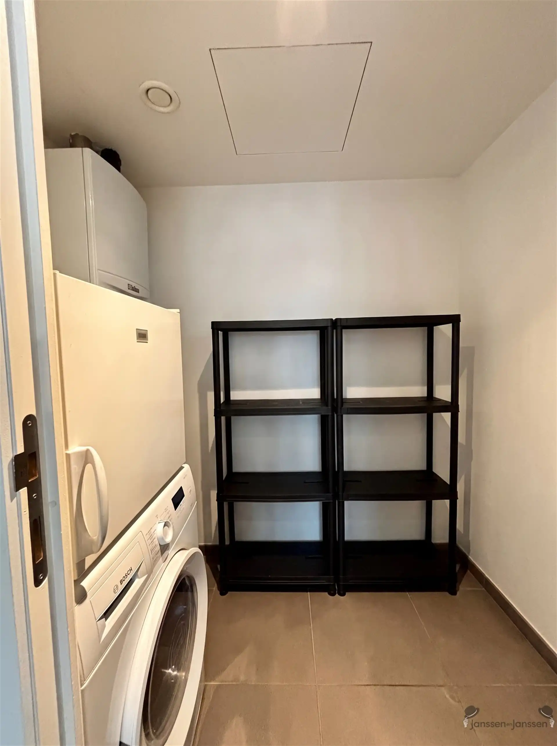Hoekappartement met 2 slaapkamers & garage foto 10