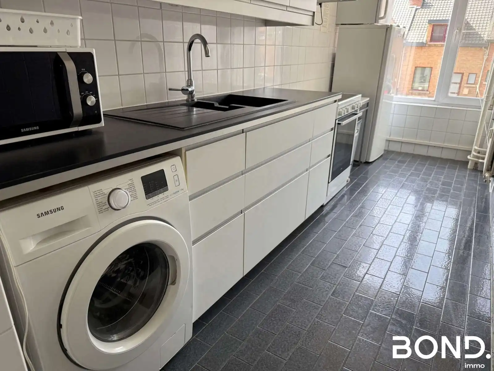 Instapklaar 3-slaapkamerappartment met parking in Leuven foto 8