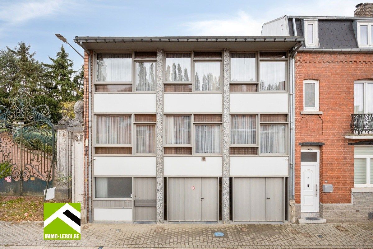 Hoofdfoto van de publicatie: Modernistische woning met ruime indeling en zonnige tuin te Tongeren-Nerem