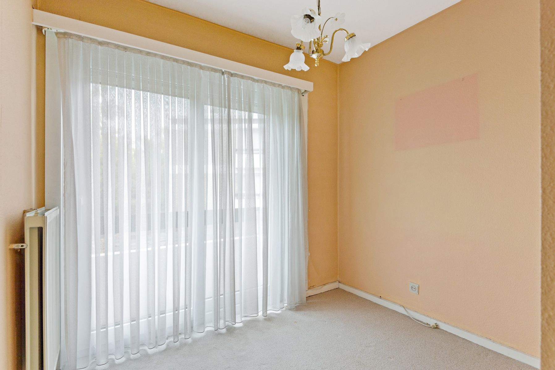 Rust, ruimte en karakter in Mortsel: groot app & garagebox foto 8