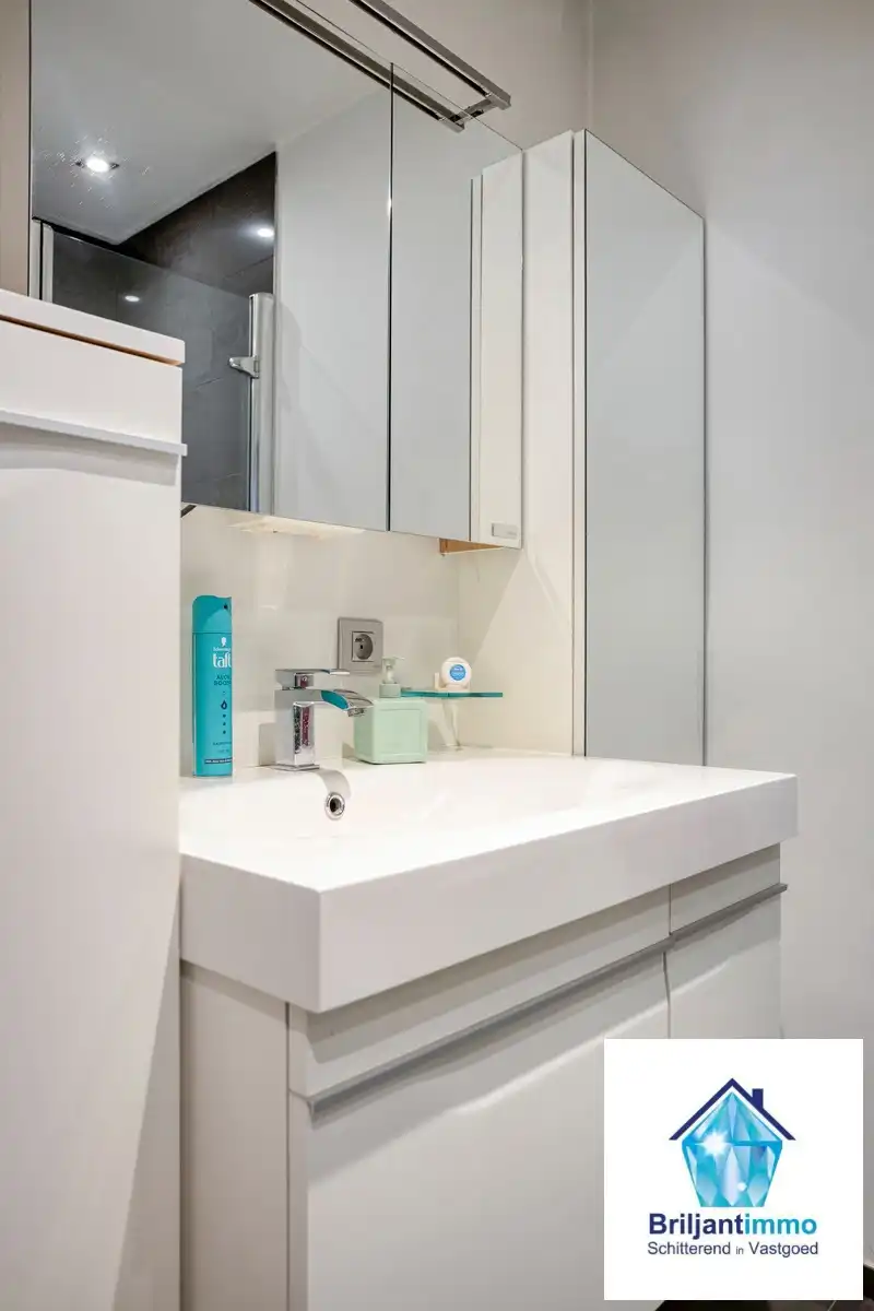 Exclusief afgewerkte duplex met 3 slaapkamers en zonneterras foto 18