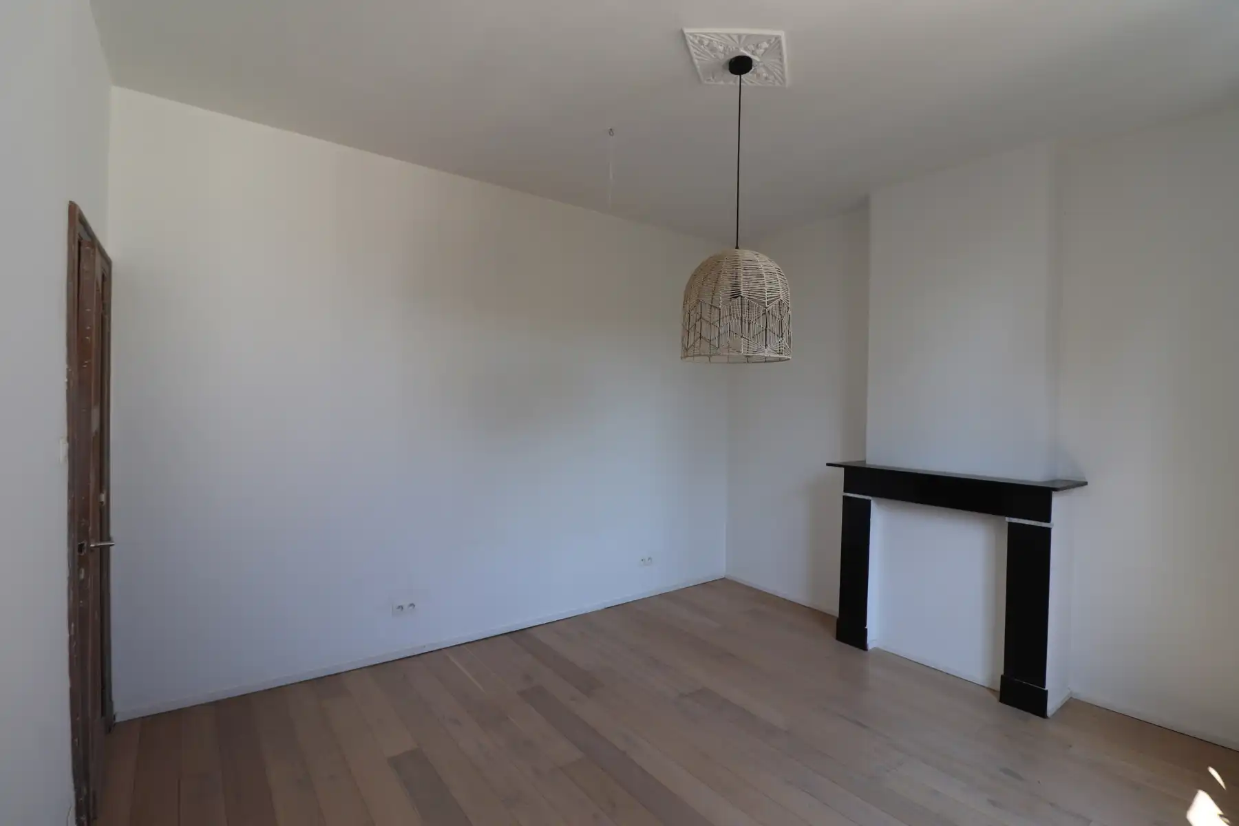 Charmant duplex-appartement met 2 slaapkamers en tuin in hartje Merksplas. foto 5