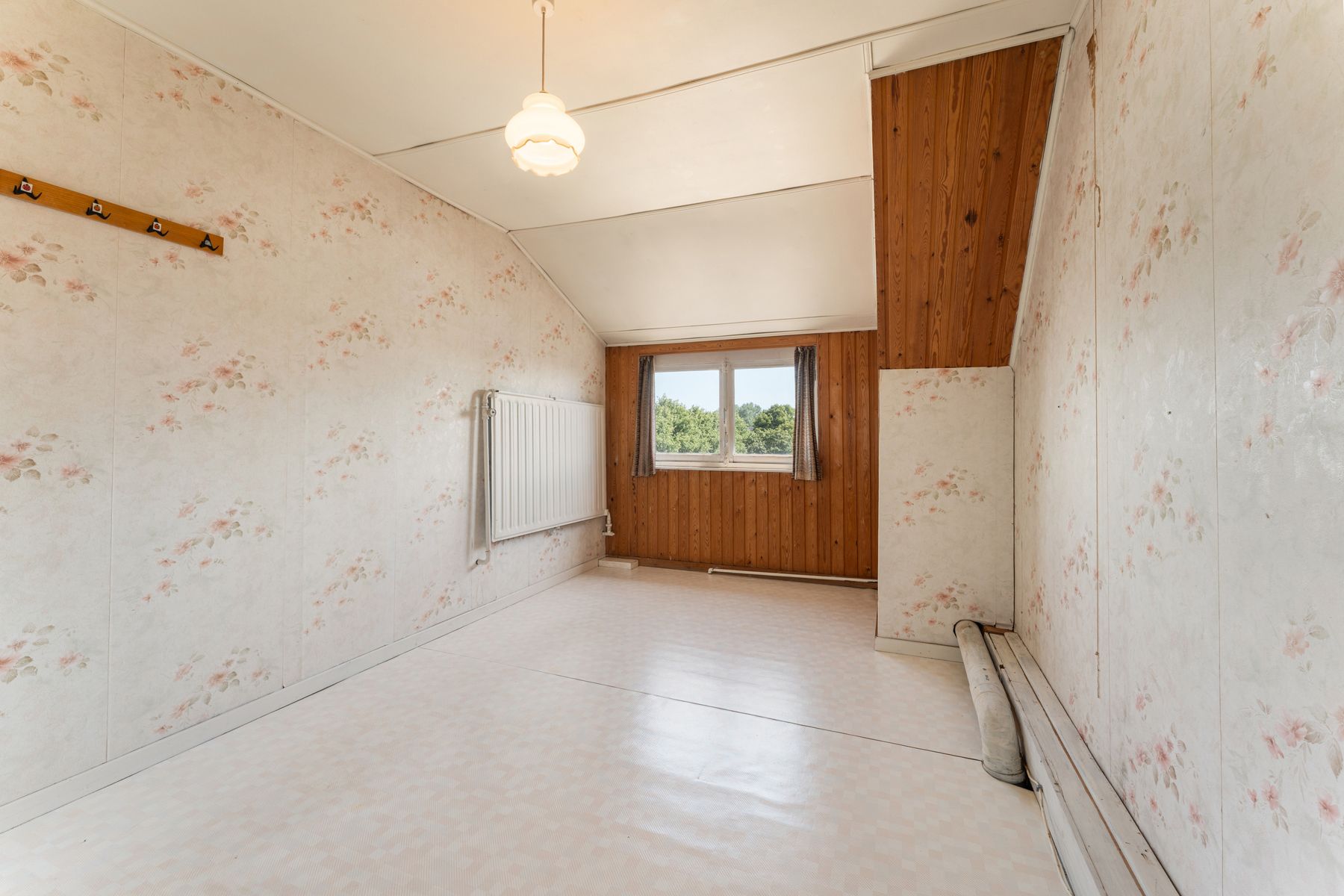 Ruime woning met gunstig EPC, grote tuin en loods foto 12