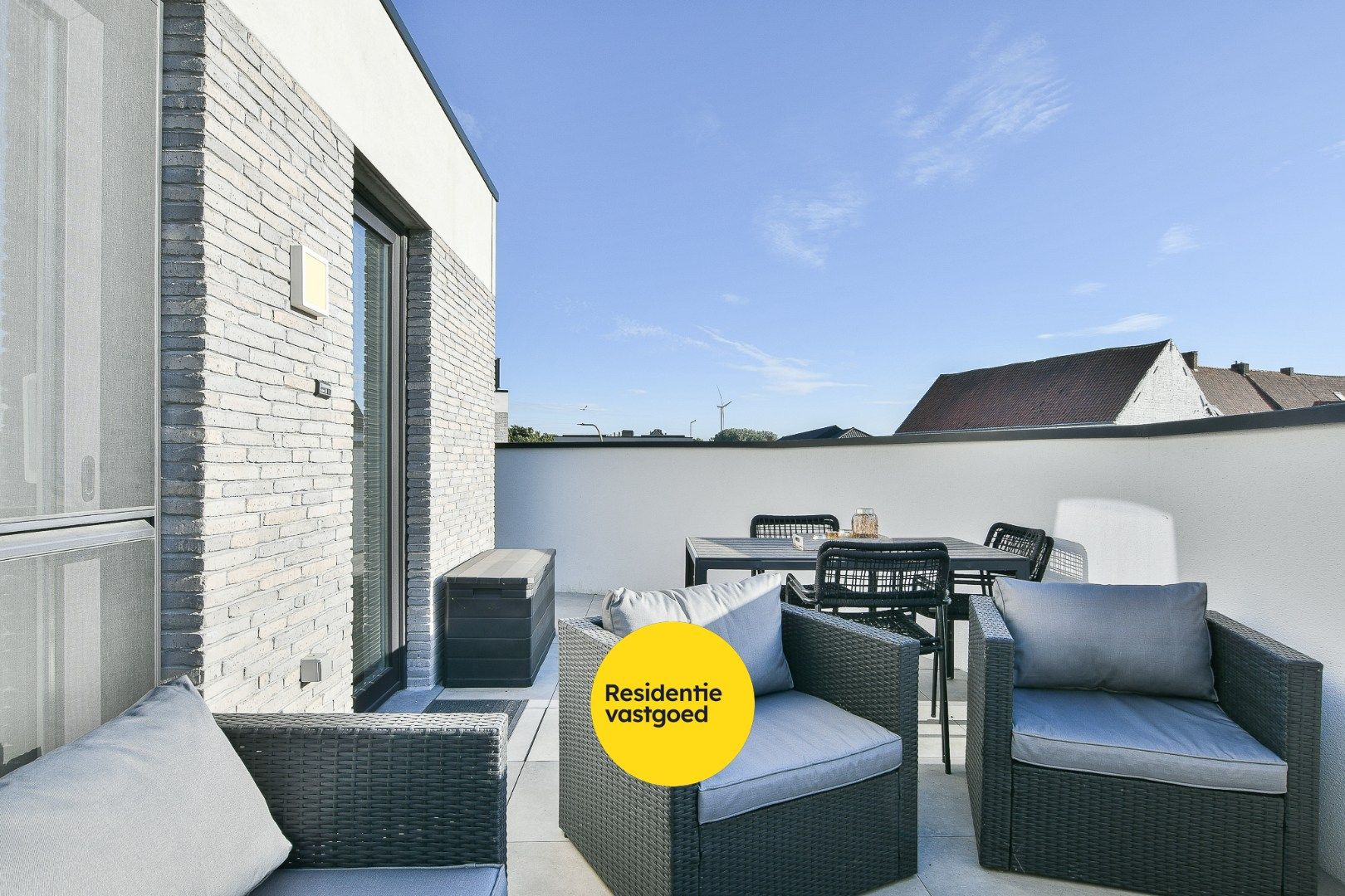 Uniek appartement inclusief carport met grote berging gelegen in een oude graanmolen foto 14