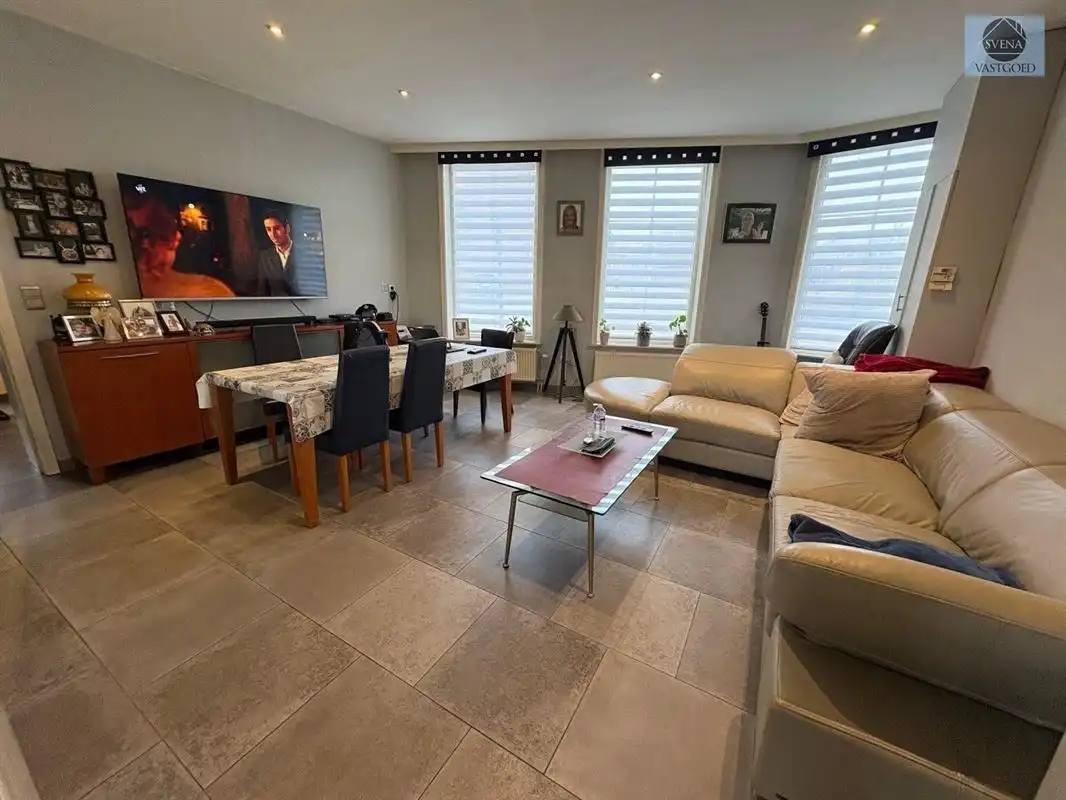 ZEER GOED GELEGEN WONING NABIJ CENTRUM foto 4