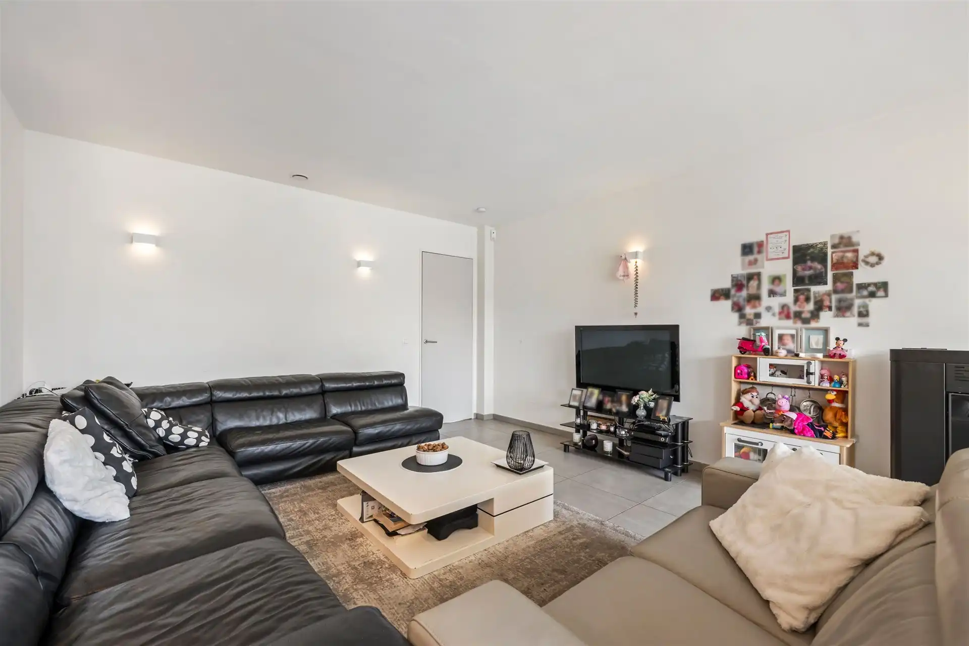 Instapklare gezinswoning met handelsruimte in het hartje van Meerdonk foto 12