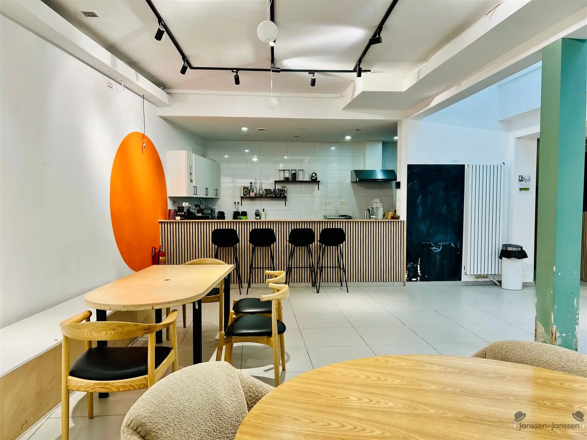 Bedrijfspand met multifuncitionele ruimtes foto 6