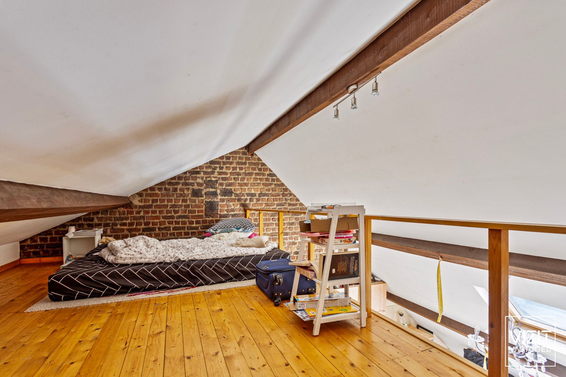 Te renoveren huis 3 slaapkamers met stadstuin en terras foto 28