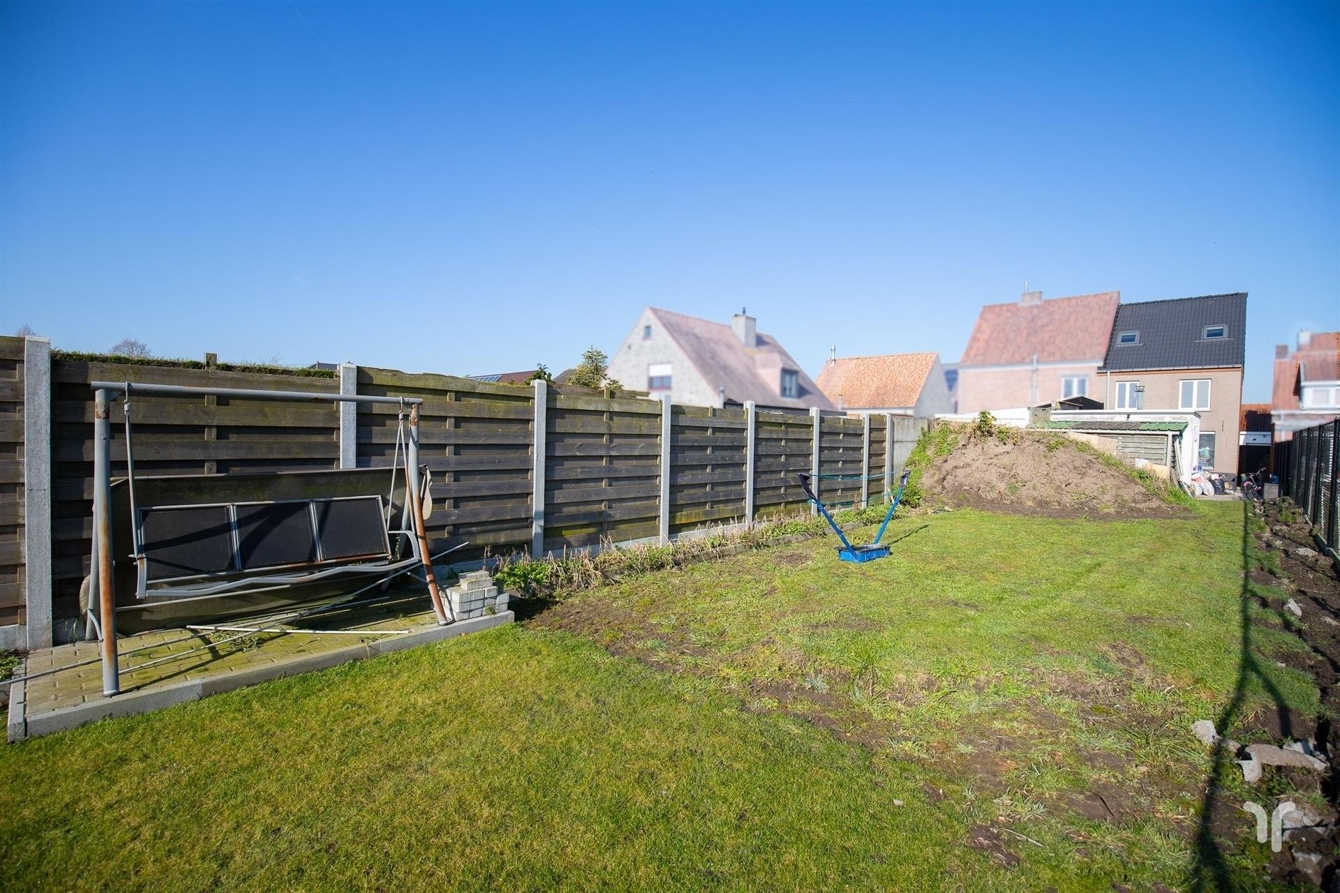 Te renoveren woning met zuid-gerichte tuin en 4 slaapkamers. foto 5
