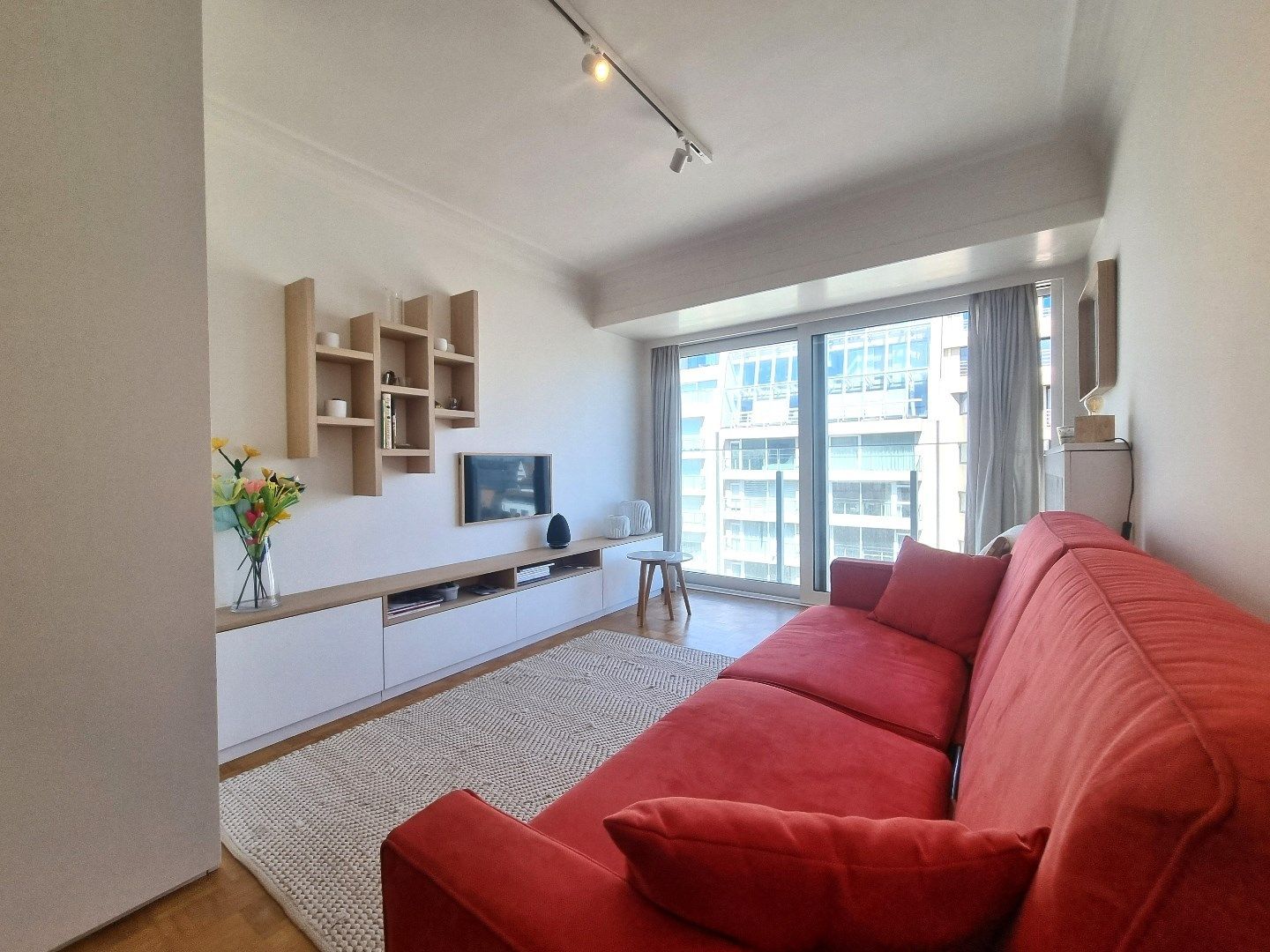 Instapklare studio met zijdelings zeezicht in Duinbergen foto 5