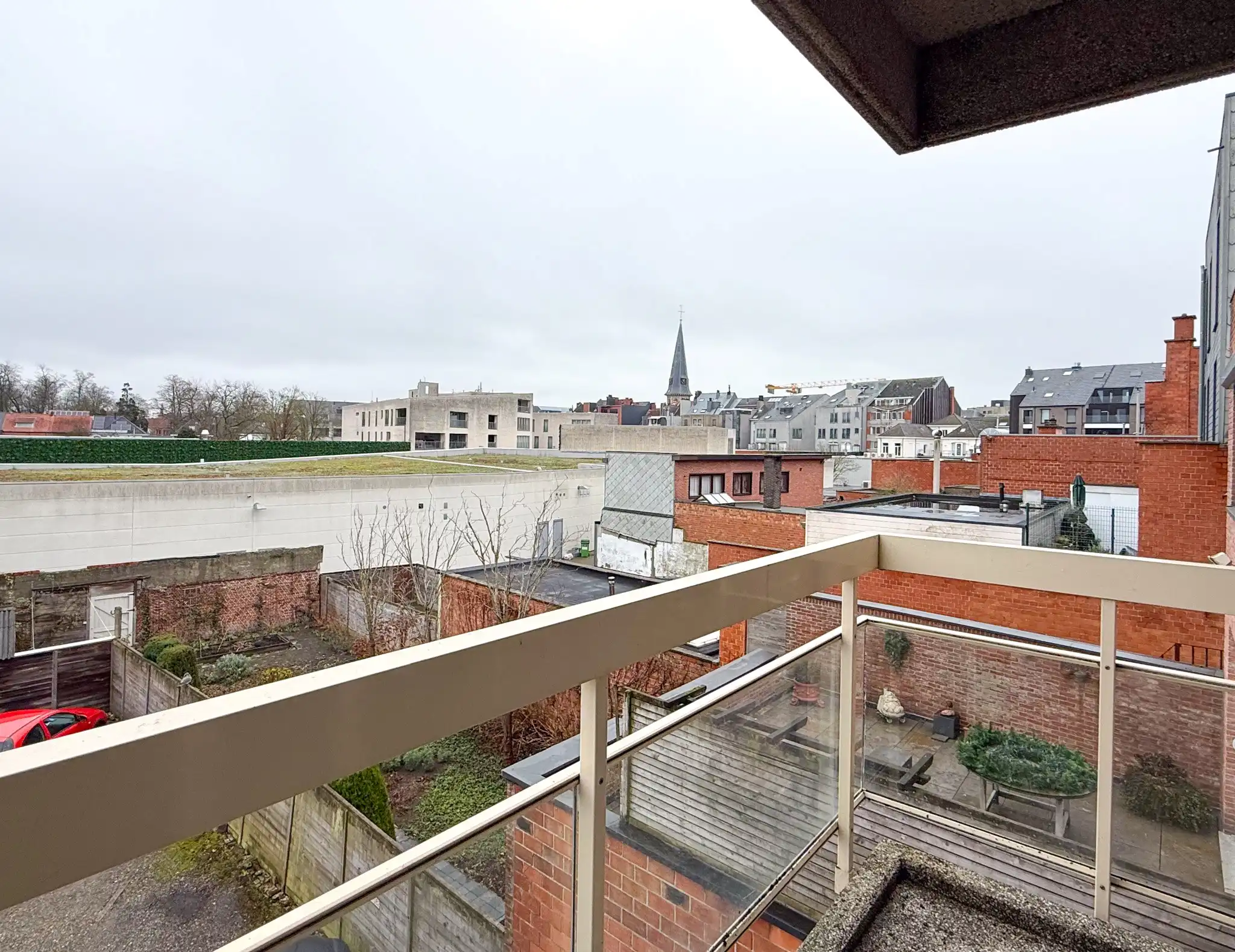 Appartement met twee slaapkamers, terras en autostaanplaats in het centrum van Beveren foto 13