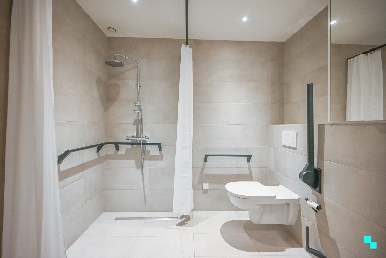 Assistentiewoning in hartje Waregem - Diverse types beschikbaar foto 12