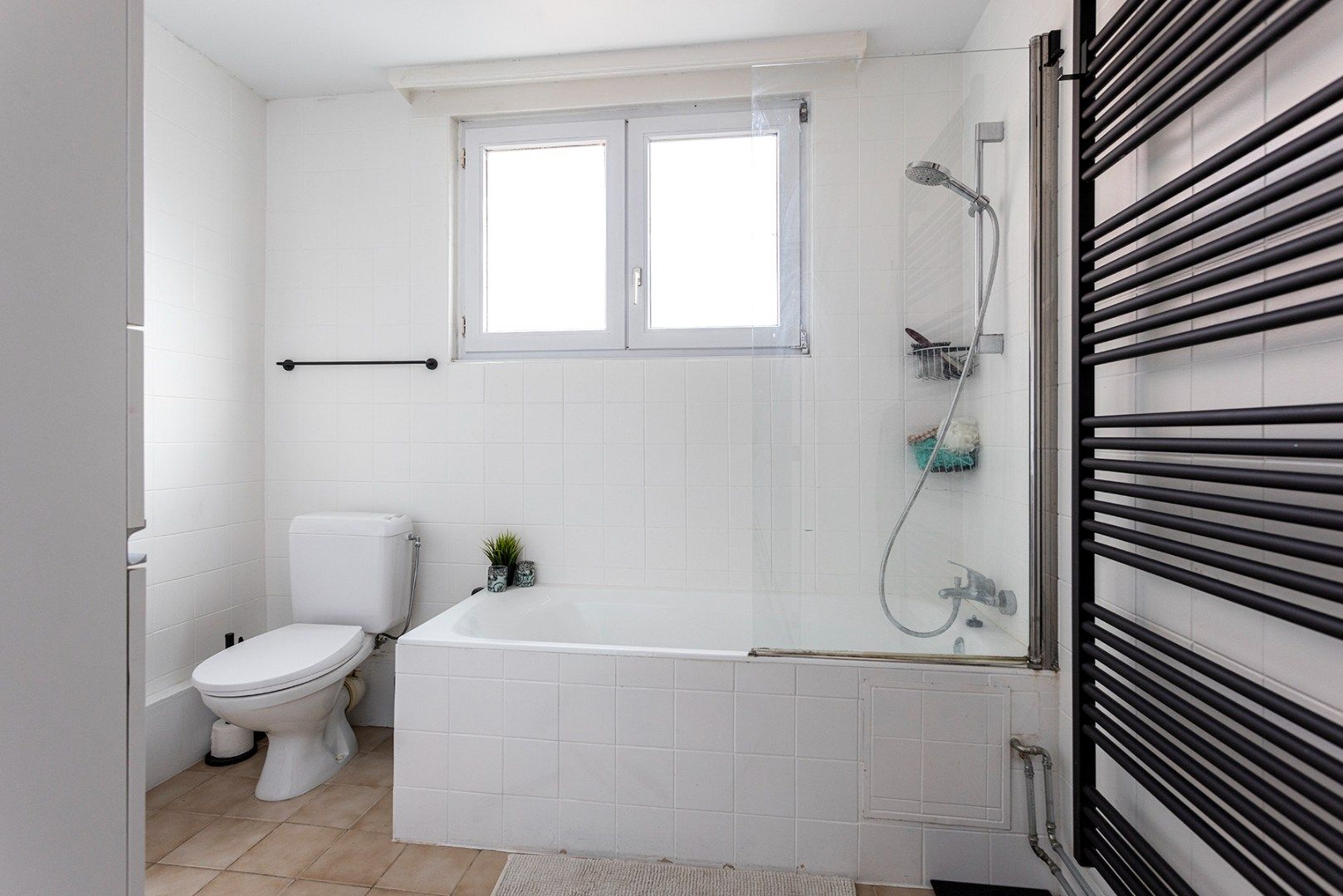 Riante bel-étagewoning met 3 slpk, garage en tuin! foto 20