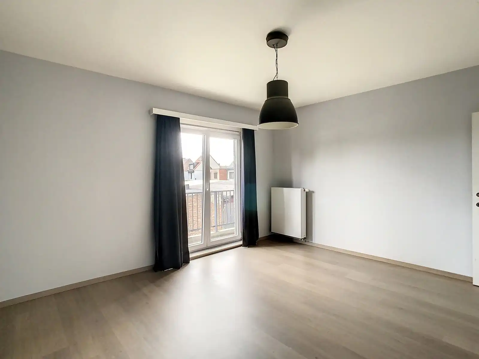 Modern appartement in rustige blok foto 4