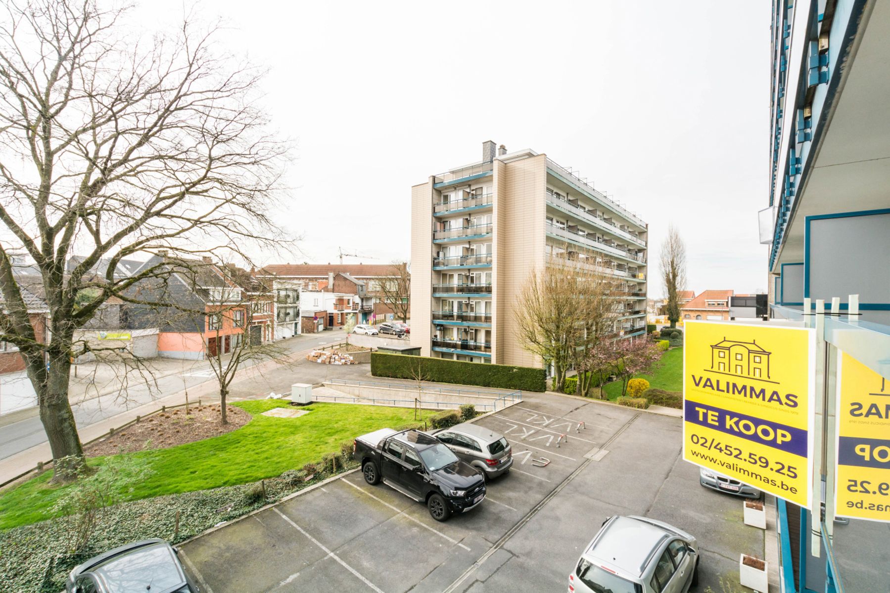 Verzorgd appartement met veel lichtinval en 2 terrassen... foto 3