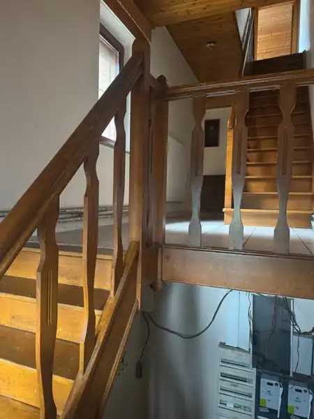 Handelspand met woonst op een strategische ligging. foto 13