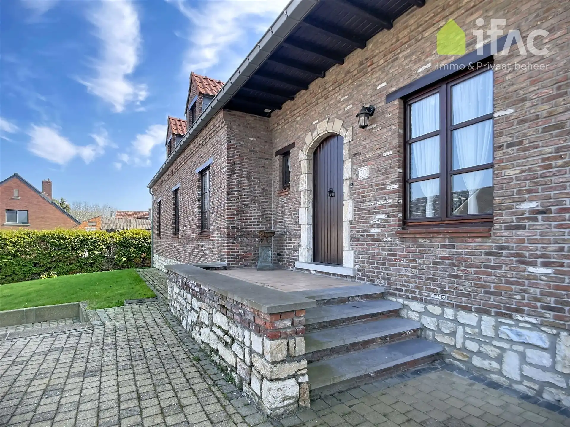 Heel ruime woning met 4 slpks, leefveranda, 54 zonnepanelen foto 33