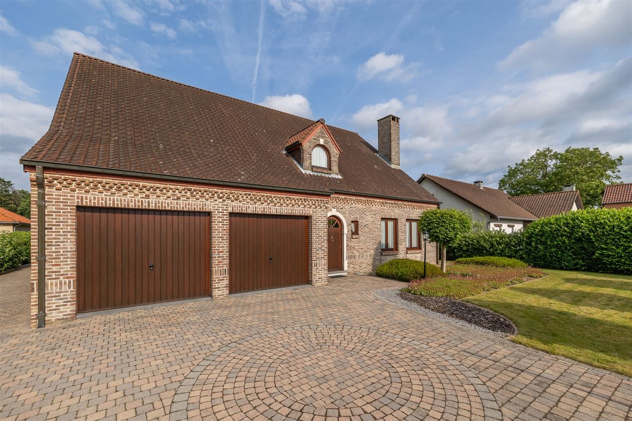 Landelijk villa in Scherpenheuvel-Zichem, 5 slpks, garages, omringd door agrarisch gebied. EPC C. foto 37