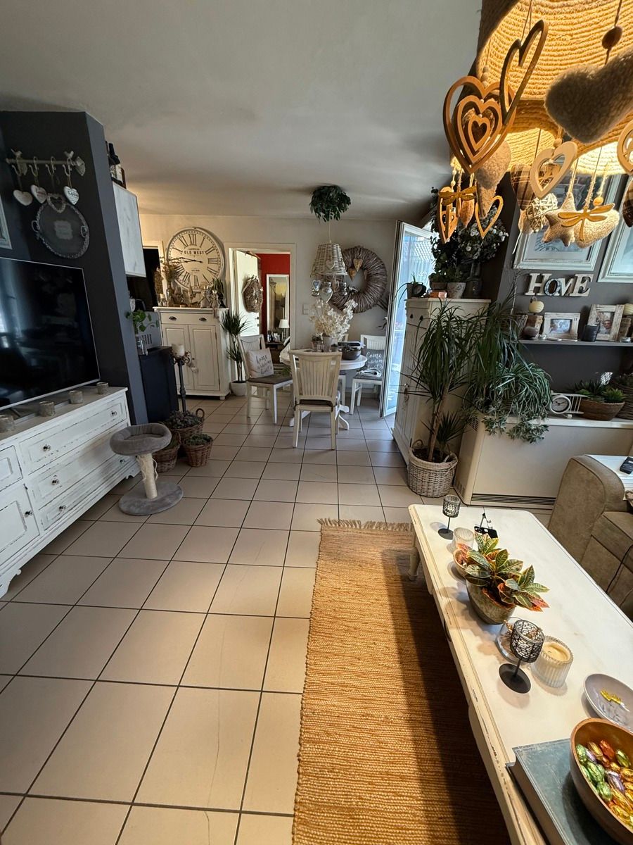 Instapklaar appartement met terras op toplocatie in Genk foto 4