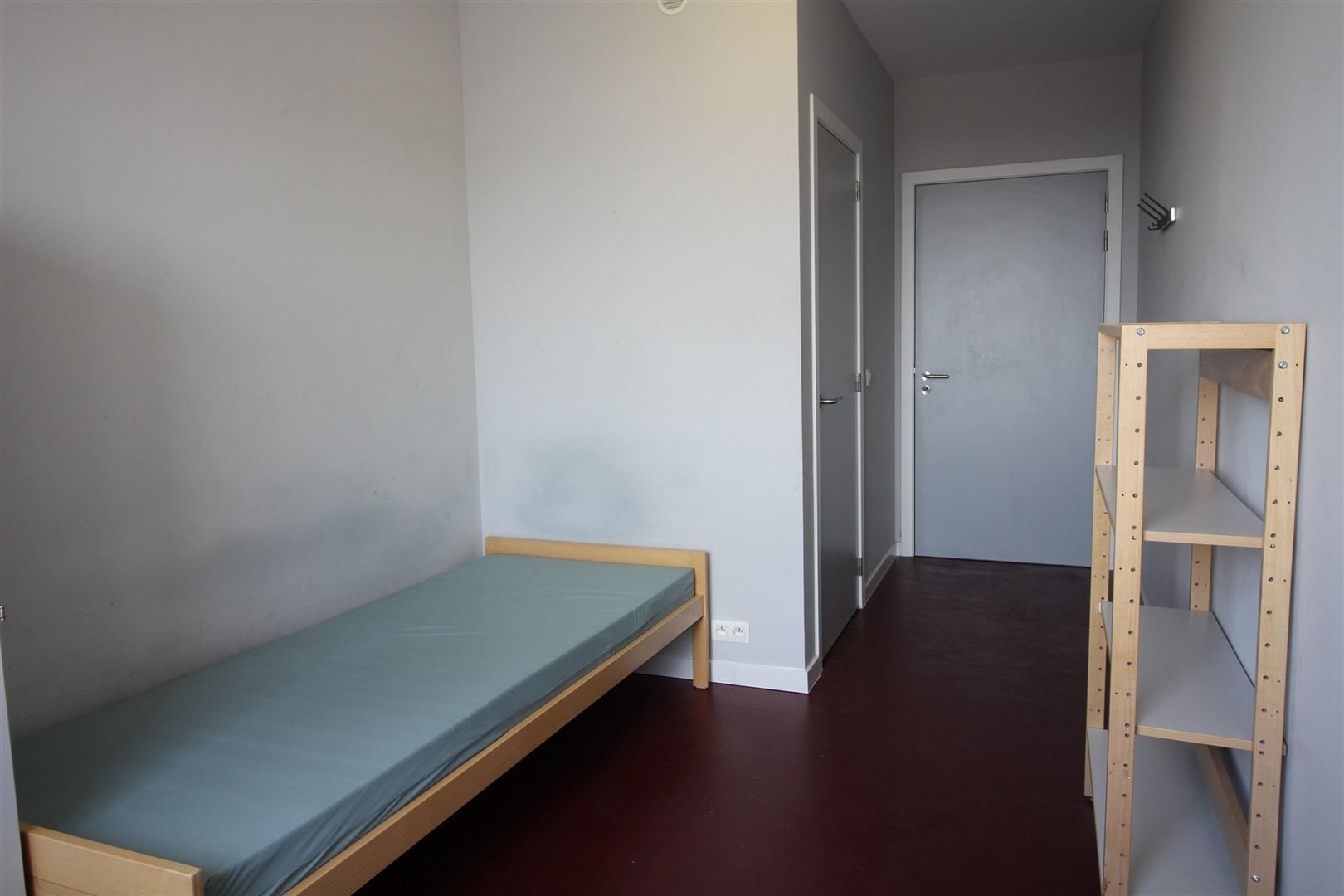 Studentenkamer op de bovenste verdieping op een toplocatie! foto 4