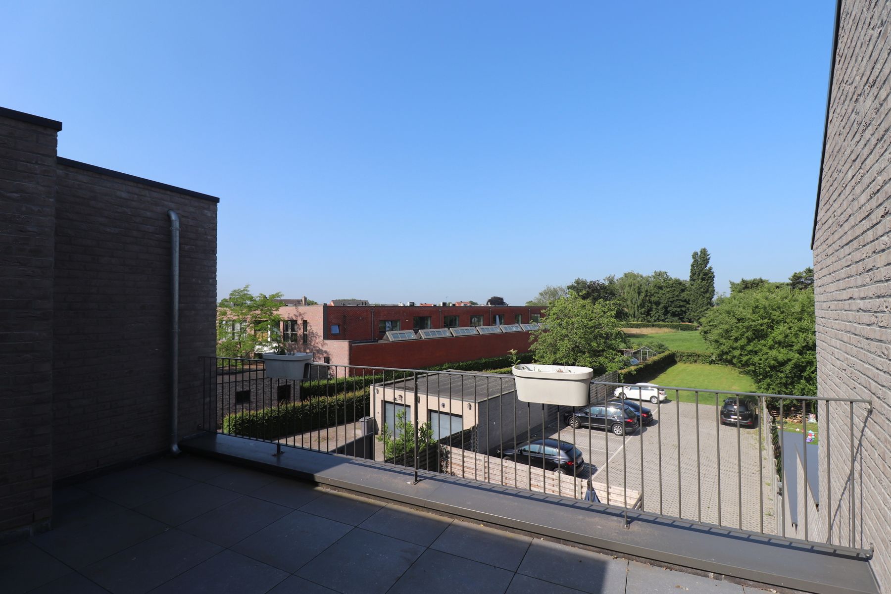 Energiezuinig (E-peil 20) appartement op de tweede verdieping met 3 slaapkamers, terras en autostaanplaats. foto 11