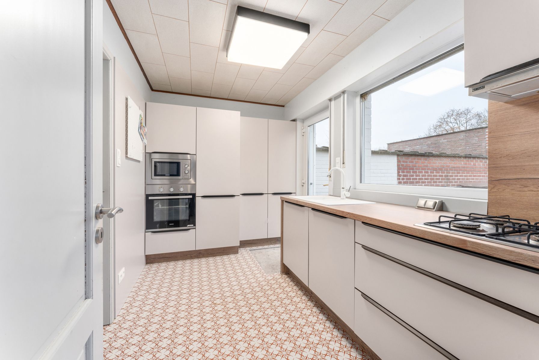 Instapklare woning met 3 slpk, garage en tuin op 256 m²  foto 7
