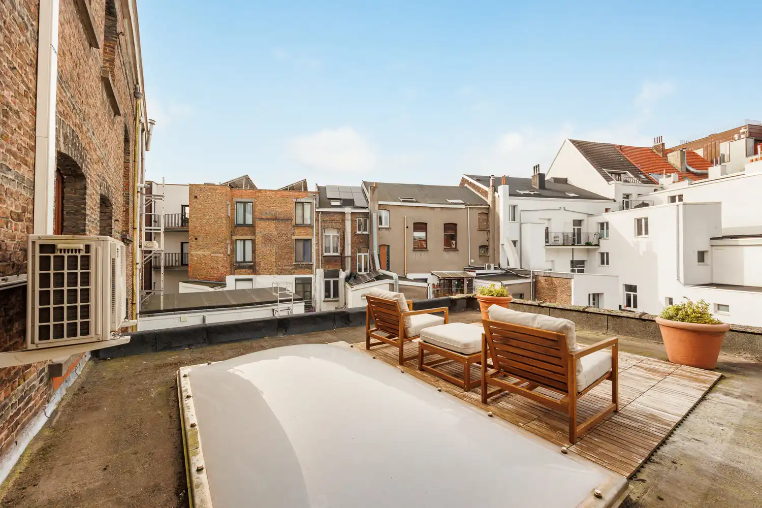 Instapklaar duplex-appartement op toplocatie aan den Bell op het Zuid te Antwerpen foto 14