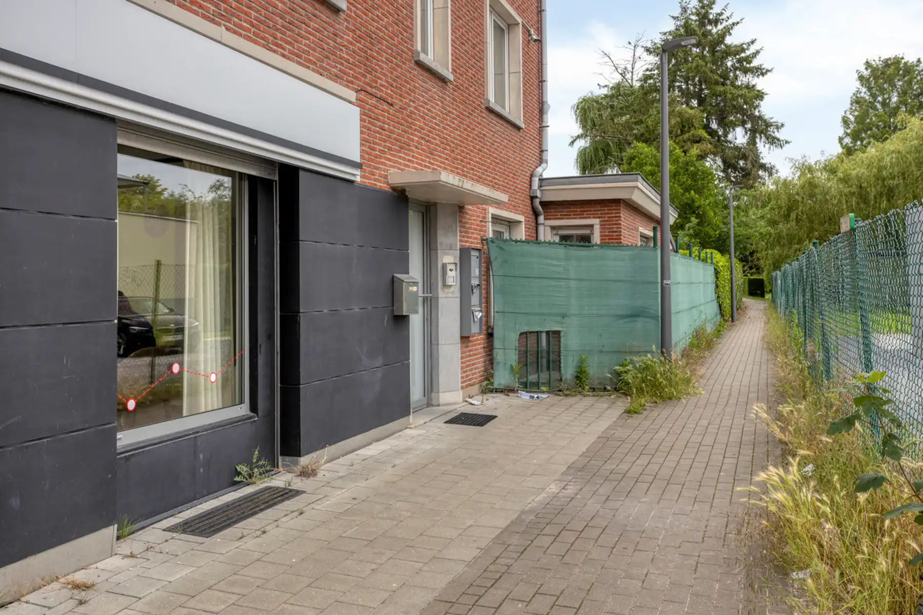 Gelijkvloersappt met terras, berging en parking voor de deur foto 11
