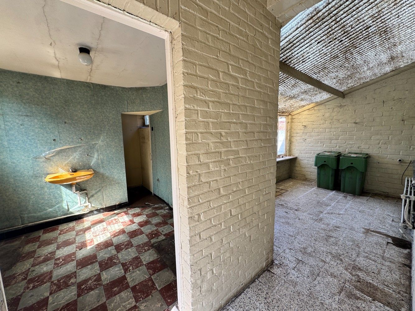 Te renoveren woning met potentieel foto 7