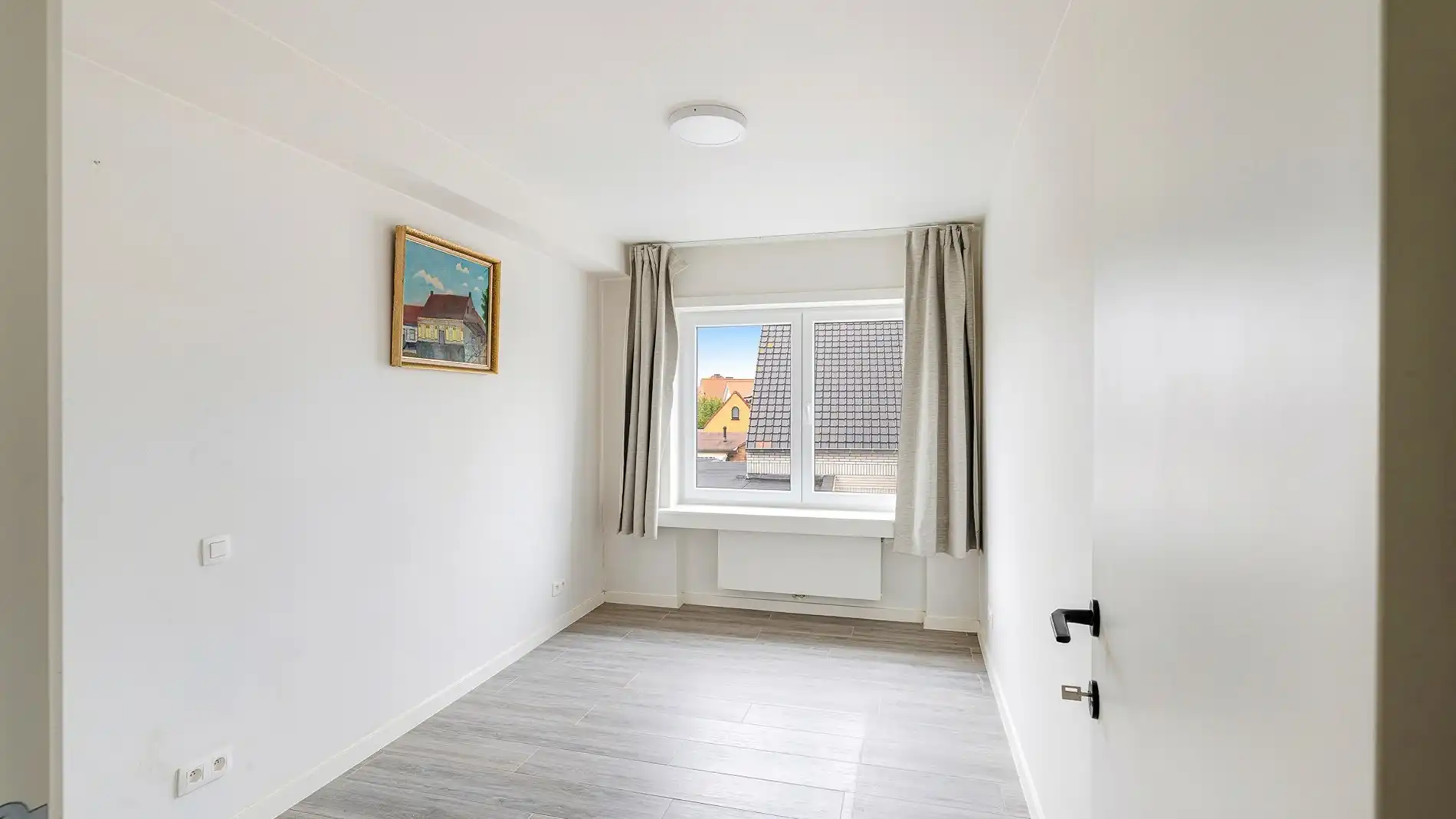 Gerenoveerd appartement met twee kamers en open zichten  foto 13