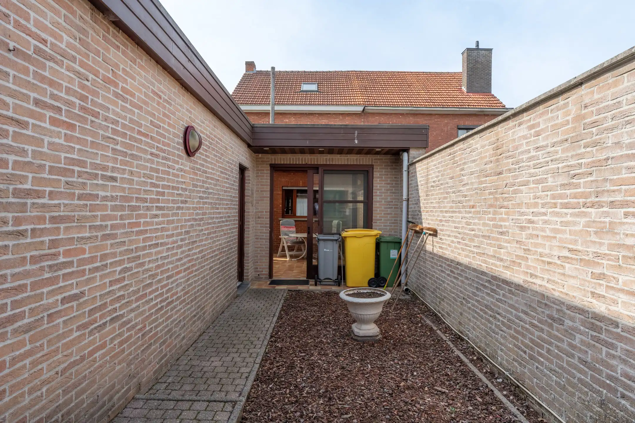 Te renoveren 4slpk woning met magazijn/garage te Vosselaar. foto 20